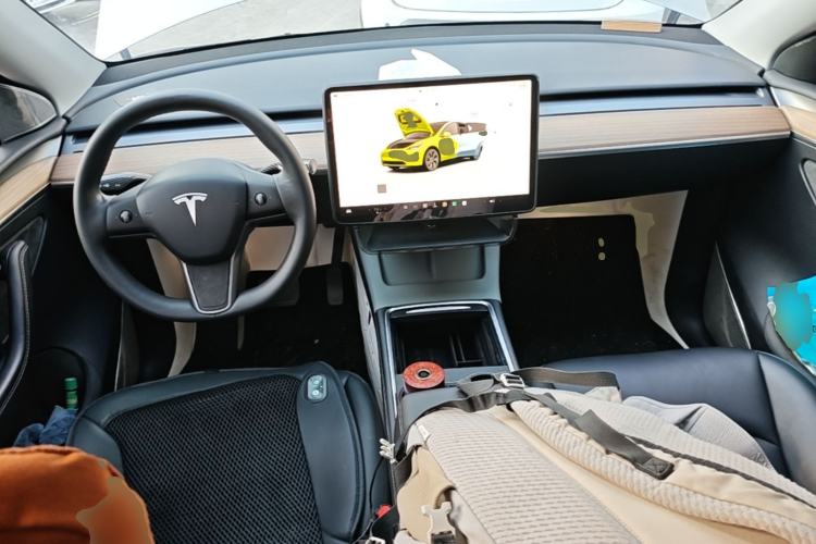 Used Tesla Model Y 2022 Revised Version Rear-Wheel Drive Center Console