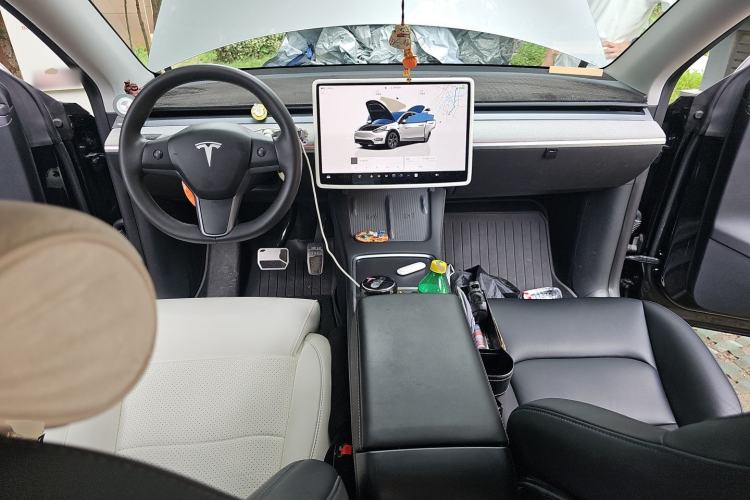 Used Tesla Model Y 2022 Revised Version Rear-Wheel Drive Center Console