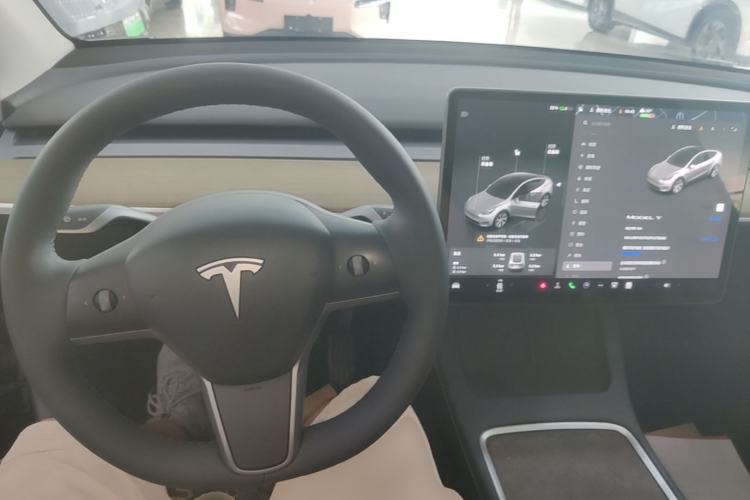 Used Tesla Model Y 2022 Revised Version Rear-Wheel Drive Center Console