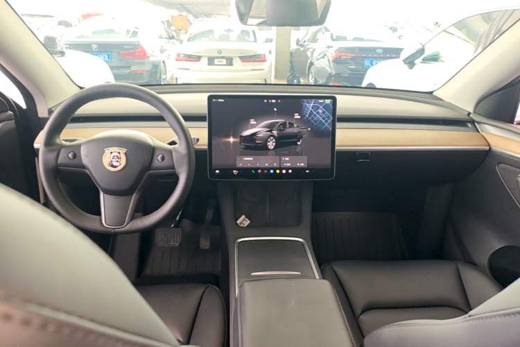Used Tesla Model Y 2022 Revised Version Rear-Wheel Drive Center Console