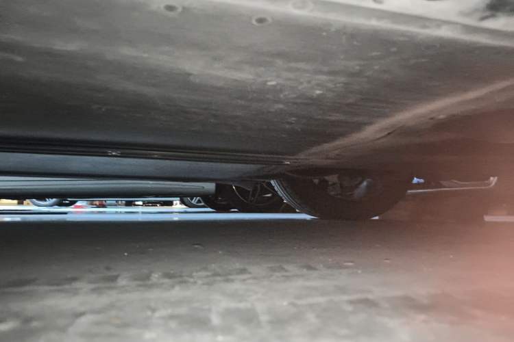 Used Tesla Model Y 2022 Revised Version Rear-Wheel Drive Chassis Front Right