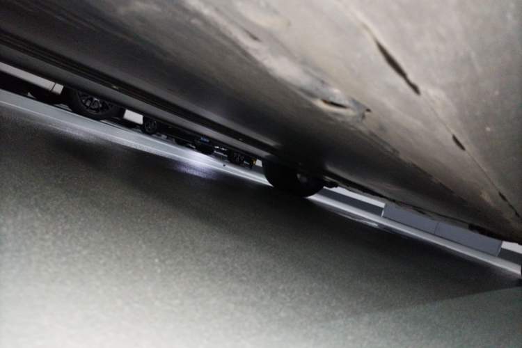 Used Tesla Model Y 2022 Revised Version Rear-Wheel Drive Chassis Front Right