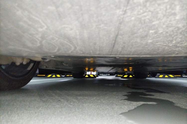 Used Tesla Model Y 2022 Revised Version Rear-Wheel Drive Chassis Rear