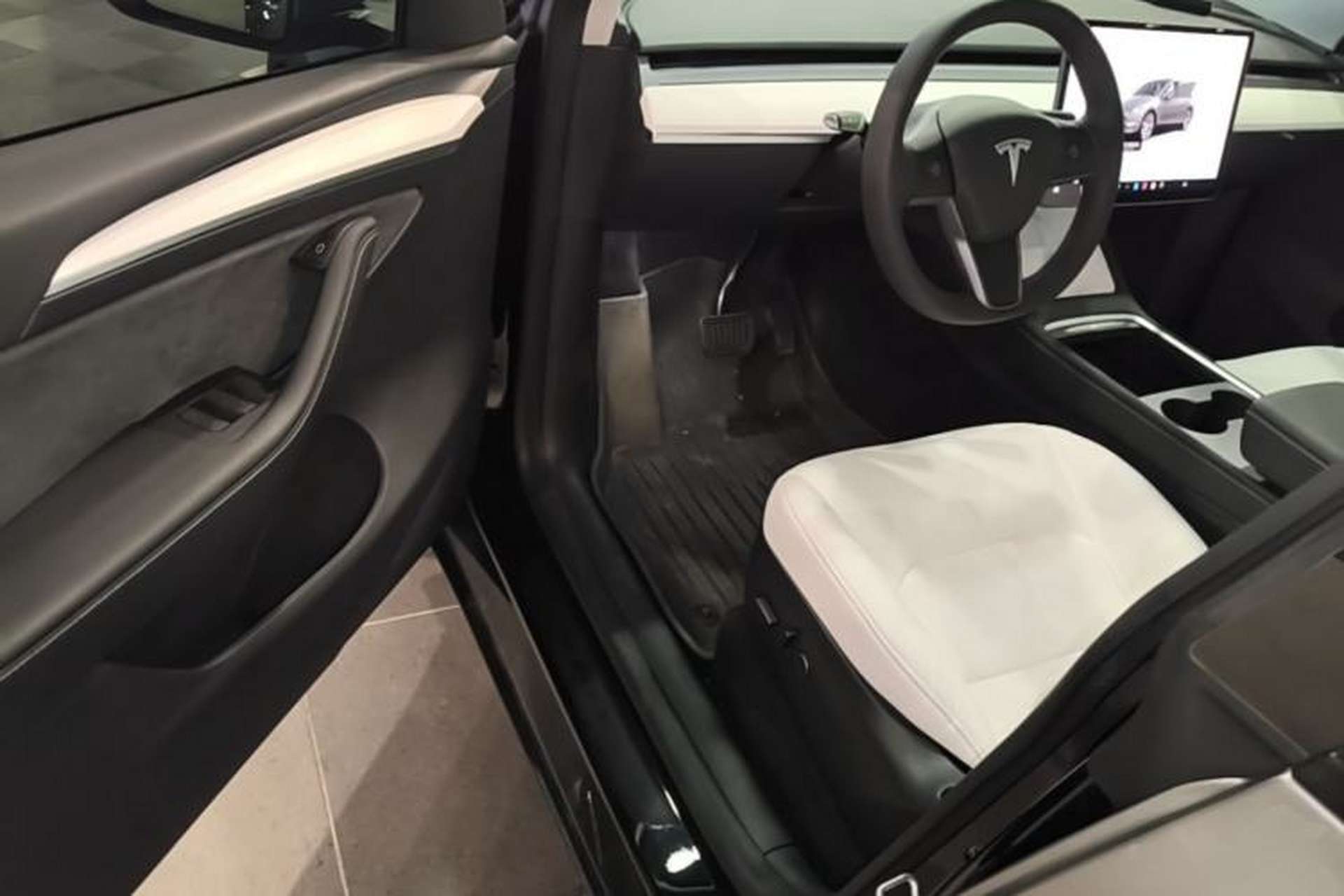 Used Tesla Model Y 2022 Revised Version Rear-Wheel Drive Driver Seat