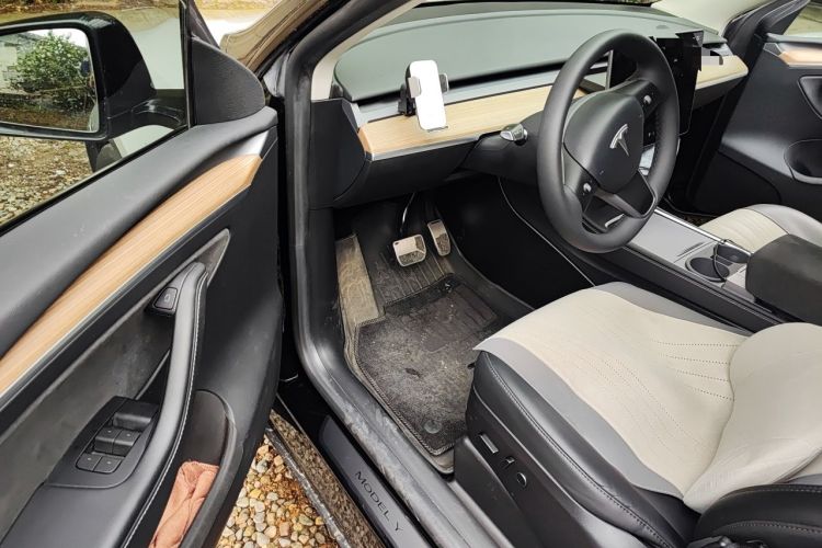 Used Tesla Model Y 2022 Revised Version Rear-Wheel Drive Driver Seat