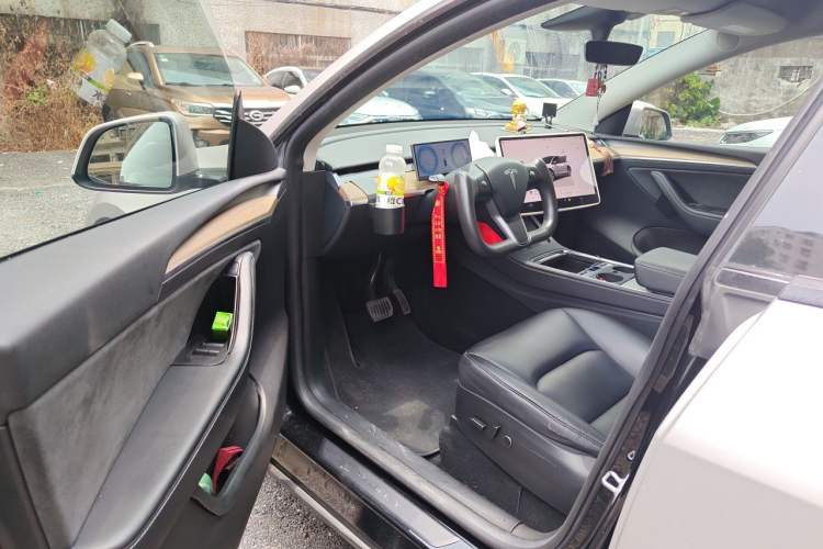 Used Tesla Model Y 2022 Revised Version Rear-Wheel Drive Driver Seat