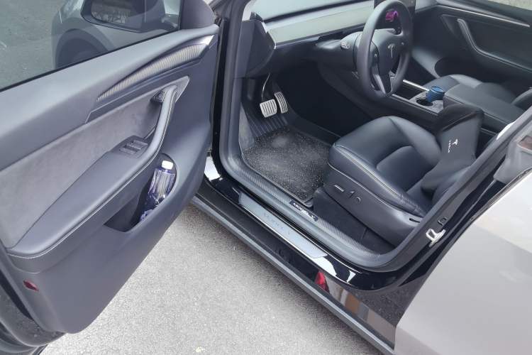 Used Tesla Model Y 2022 Performance High-Performance All-Wheel-Drive Version Driver Seat