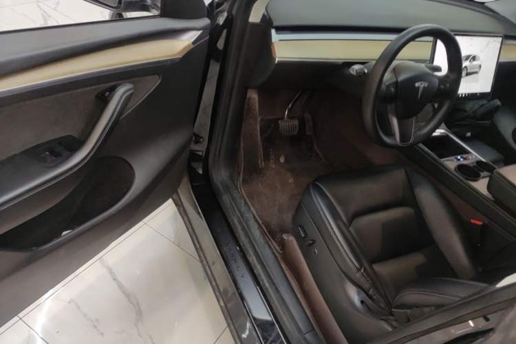 Used Tesla Model Y 2022 Rear-Wheel-Drive Version Driver Seat