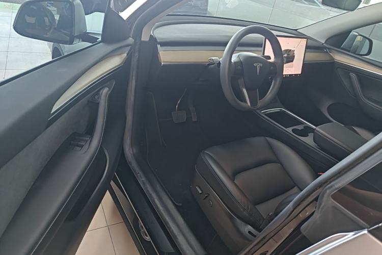 Used Tesla Model Y 2022 Rear-Wheel-Drive Version Driver Seat