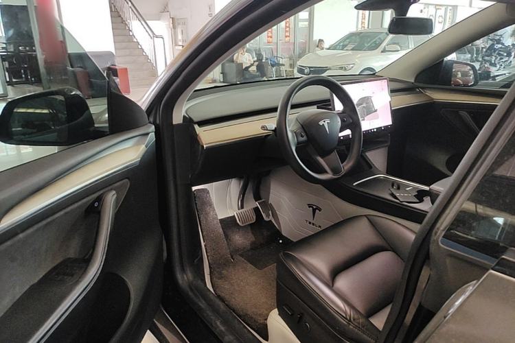 Used Tesla Model Y 2022 Revised Version Rear-Wheel Drive Driver Seat
