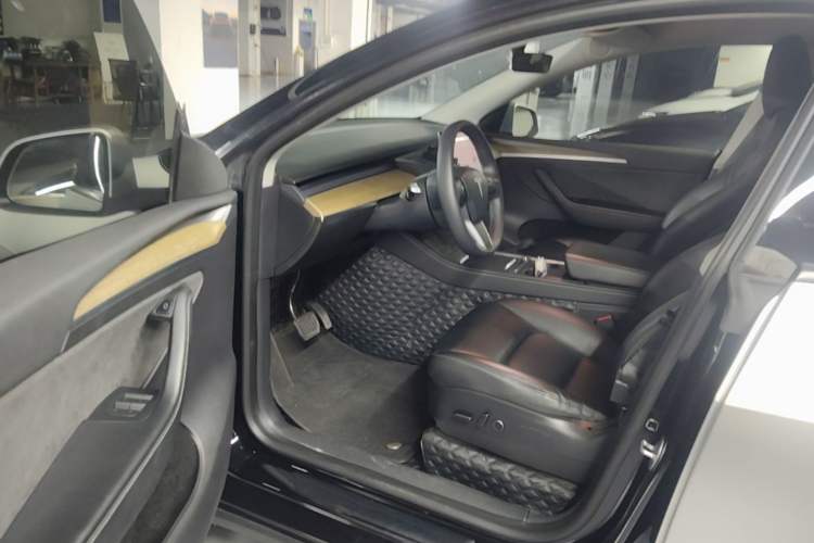 Used Tesla Model Y 2022 Revised Version Rear-Wheel Drive Driver Seat