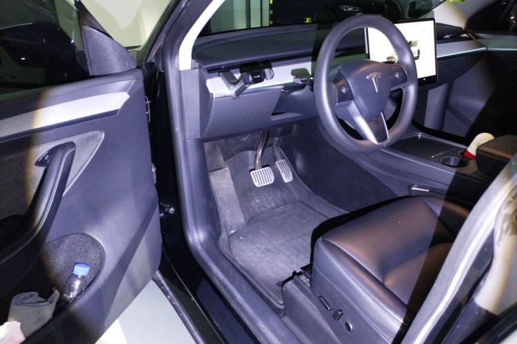 Used Tesla Model Y 2022 Revised Version Rear-Wheel Drive Driver Seat
