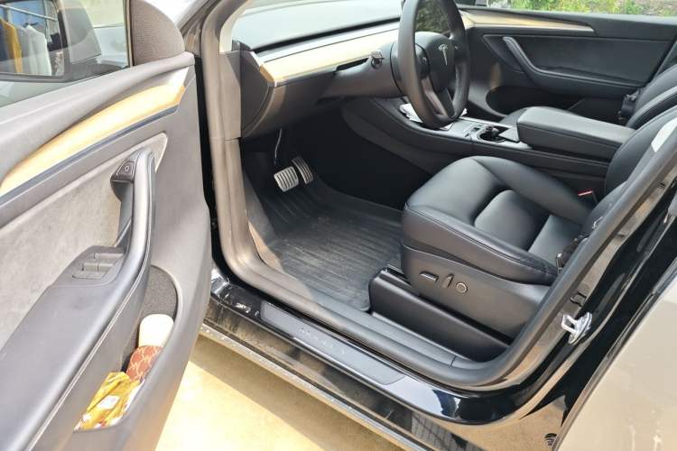 Used Tesla Model Y 2022 Performance High-Performance All-Wheel-Drive Version Driver Seat