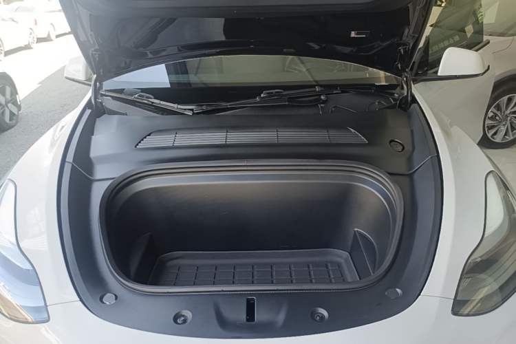 Used Tesla Model Y 2022 Revised Version Rear-Wheel Drive Engine Bay
