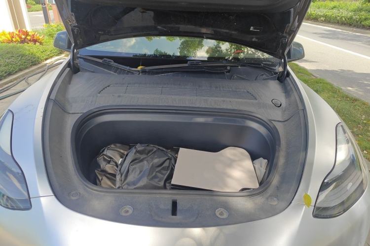 Used Tesla Model Y 2022 Rear-Wheel-Drive Version Engine Bay