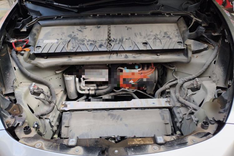 Used Tesla Model Y 2022 Rear-Wheel-Drive Version Engine Bay
