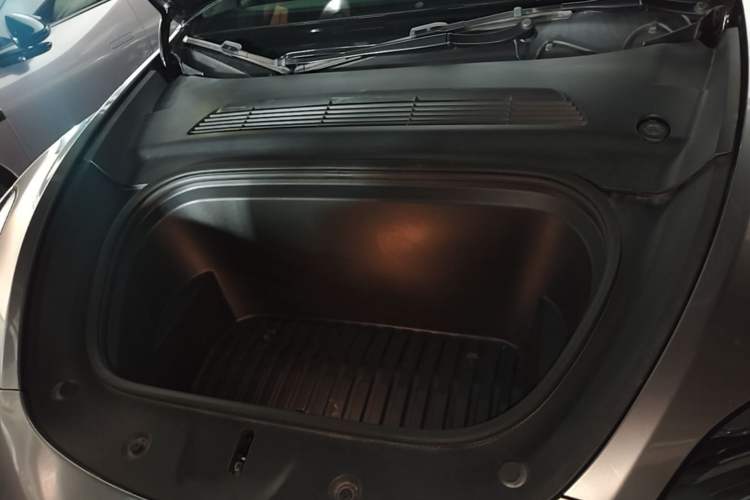 Used Tesla Model Y 2022 Revised Version Rear-Wheel Drive Engine Bay