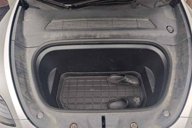 Used Tesla Model Y 2022 Long-Range All-Wheel-Drive Version Engine Bay