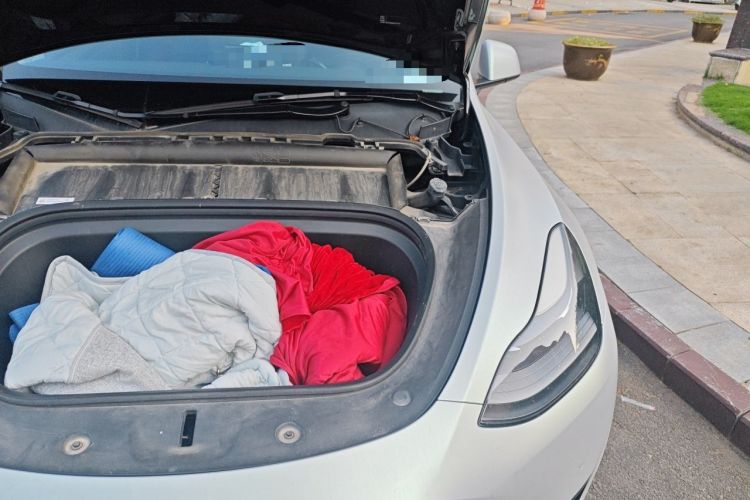 Used Tesla Model Y 2022 Rear-Wheel-Drive Version Engine Bay Left