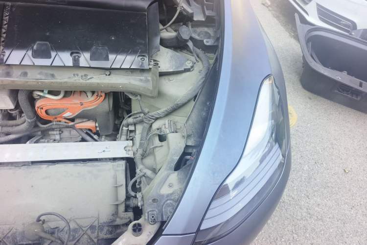Used Tesla Model Y 2022 Revised Version Long-Range All-Wheel Drive Engine Bay Left