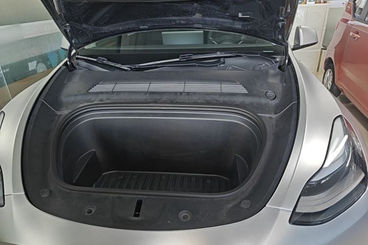 Used Tesla Model Y 2022 Rear-Wheel-Drive Version Engine Bay