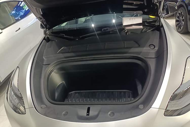 Used Tesla Model Y 2022 Rear-Wheel-Drive Version Engine Bay