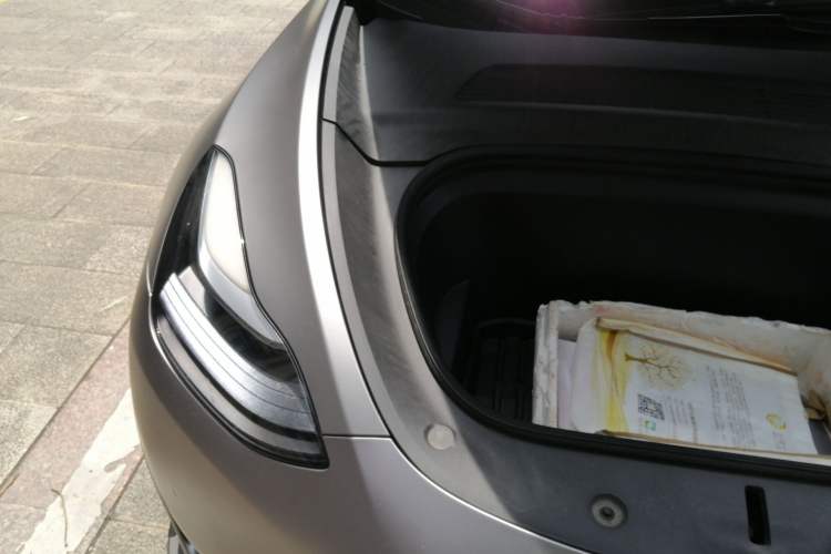 Used Tesla Model Y 2022 Rear-Wheel-Drive Version Engine Bay Right