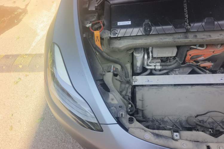 Used Tesla Model Y 2022 Revised Version Long-Range All-Wheel Drive Engine Bay Right