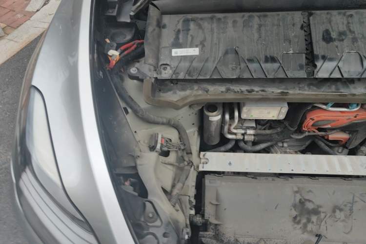 Used Tesla Model Y 2022 Long-Range All-Wheel-Drive Version Engine Bay Right