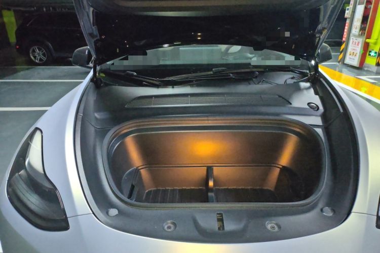Used Tesla Model Y 2022 Rear-Wheel-Drive Version Engine Bay Right