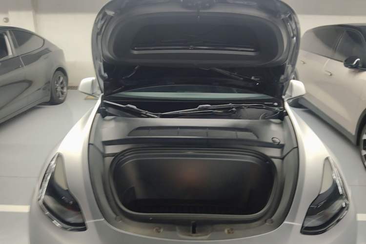 Used Tesla Model Y 2022 Revised Version Rear-Wheel Drive Engine Bay