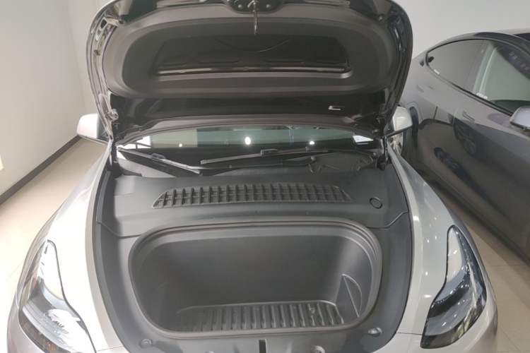 Used Tesla Model Y 2022 Revised Version Rear-Wheel Drive Engine Bay
