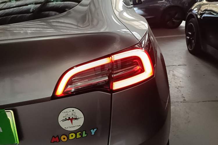 Used Tesla Model Y 2022 Revised Version Rear-Wheel Drive Exterior 3