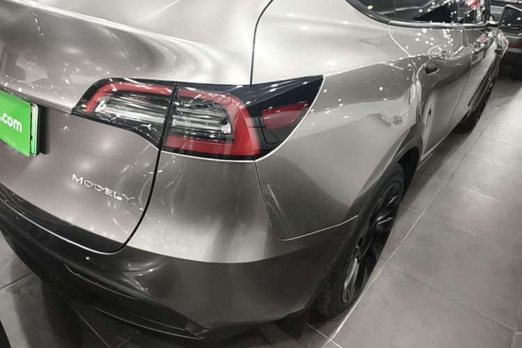 Used Tesla Model Y 2022 Revised Version Rear-Wheel Drive Exterior 3