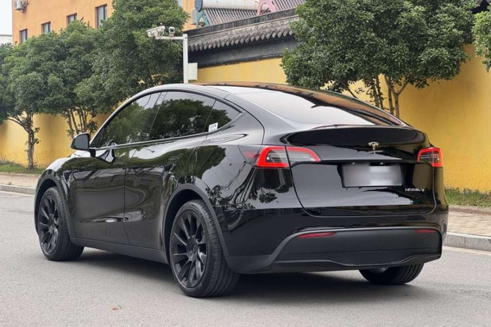 Used Tesla Model Y 2022 Rear-Wheel-Drive Version Exterior 4
