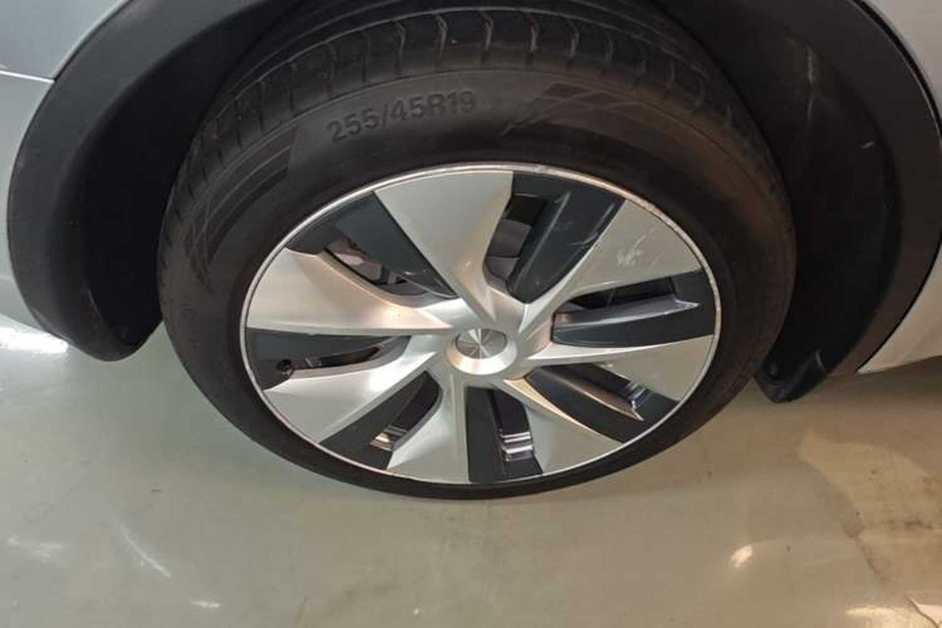 Used Tesla Model Y 2022 Rear-Wheel-Drive Version Exterior 5