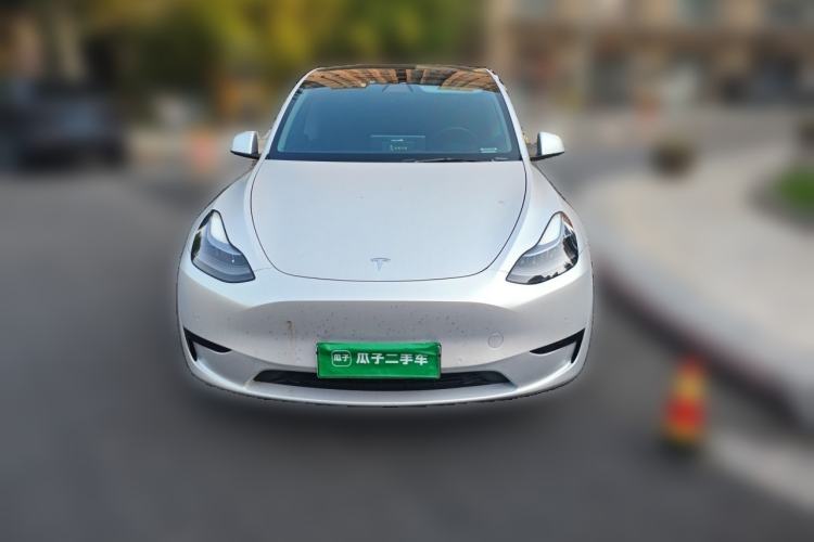 Used Tesla Model Y 2022 Rear-Wheel-Drive Version Front