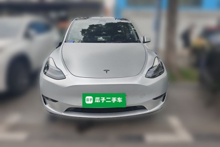 Used Tesla Model Y 2022 Long-Range All-Wheel-Drive Version Front