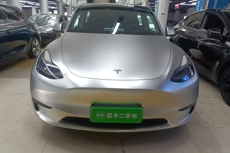 Used Tesla Model Y 2022 Rear-Wheel-Drive Version Front