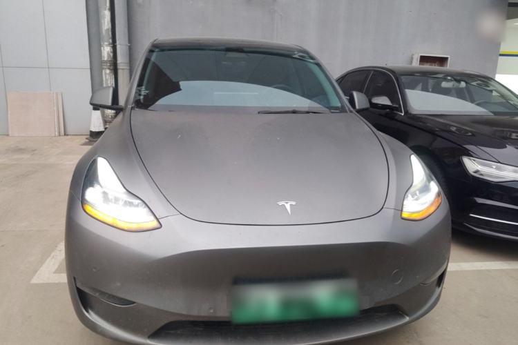Used Tesla Model Y 2022 Long-Range All-Wheel-Drive Version Front