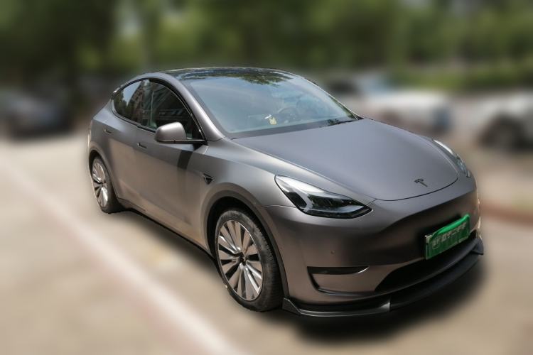 Used Tesla Model Y 2022 Rear-Wheel-Drive Version Front Right 45 Deg