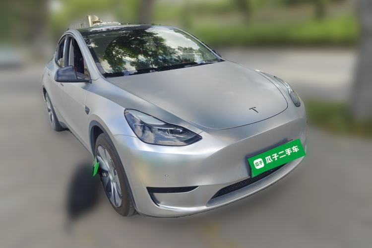 Used Tesla Model Y 2022 Rear-Wheel-Drive Version Front Right 45 Deg