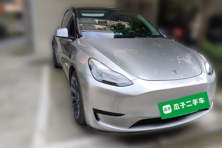 Used Tesla Model Y 2022 Rear-Wheel-Drive Version Front Right 45 Deg