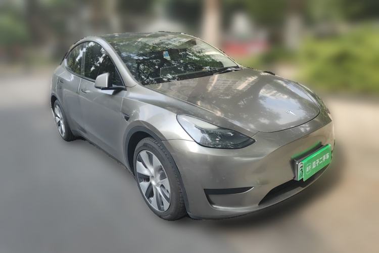 Used Tesla Model Y 2022 Rear-Wheel-Drive Version Front Right 45 Deg