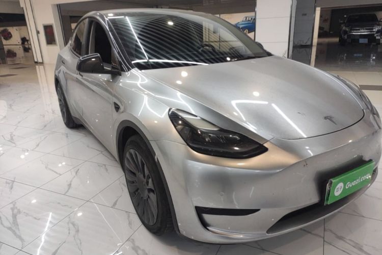 Used Tesla Model Y 2022 Rear-Wheel-Drive Version Front Right 45 Deg