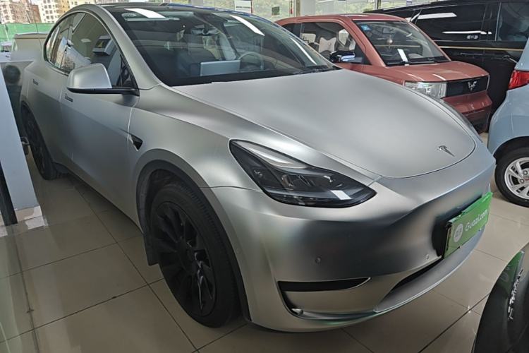 Used Tesla Model Y 2022 Rear-Wheel-Drive Version Front Right 45 Deg
