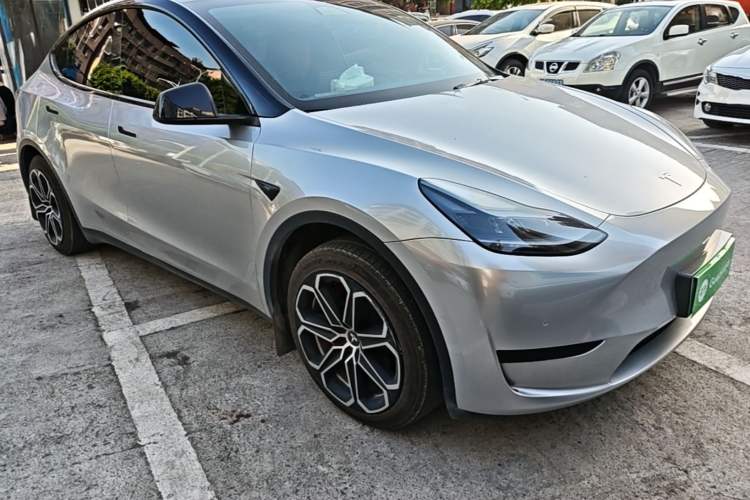 Used Tesla Model Y 2022 Revised Version Rear-Wheel Drive Front Right 45 Deg