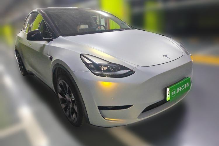 Used Tesla Model Y 2022 Rear-Wheel-Drive Version Front Right 45 Deg