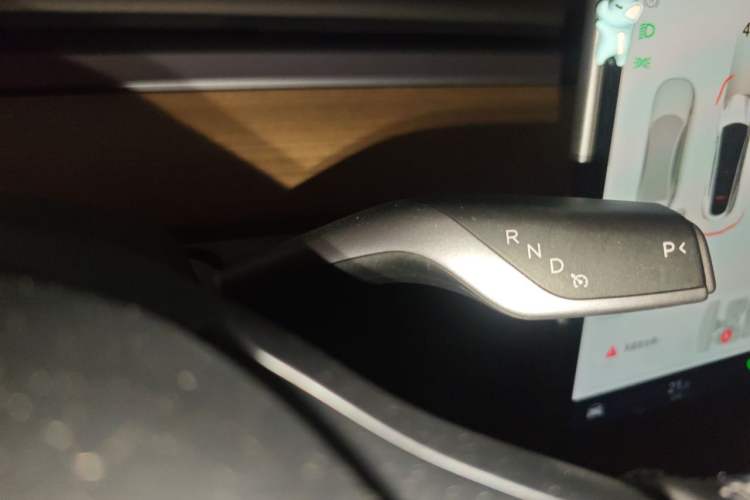 Used Tesla Model Y 2022 Revised Version Rear-Wheel Drive Gear Lever