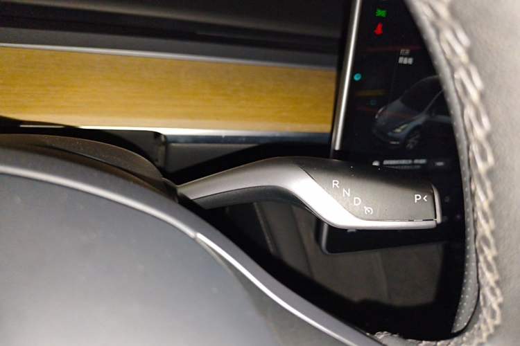 Used Tesla Model Y 2022 Revised Version Rear-Wheel Drive Gear Lever